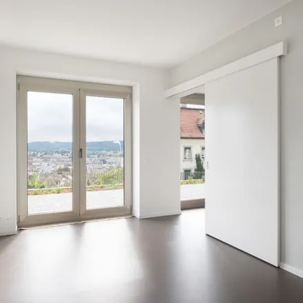Rent this 3 bed apartment on La Haute-Route / Höheweg 85 in 2502 Biel/Bienne, Switzerland