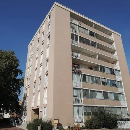 Rent this 4 bed apartment on 7 Place de l'Hôtel de Ville in 77100 Meaux, France