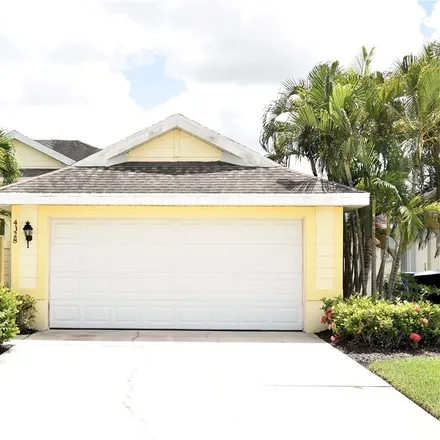 Buy this 2 bed townhouse on 4328 Avian Avenue in Fort Myers, FL 33916
