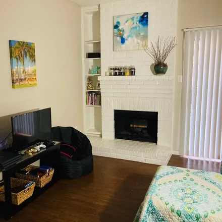 Rent this 1 bed room on 11525 Hillcrest Road in Dallas, TX 75230