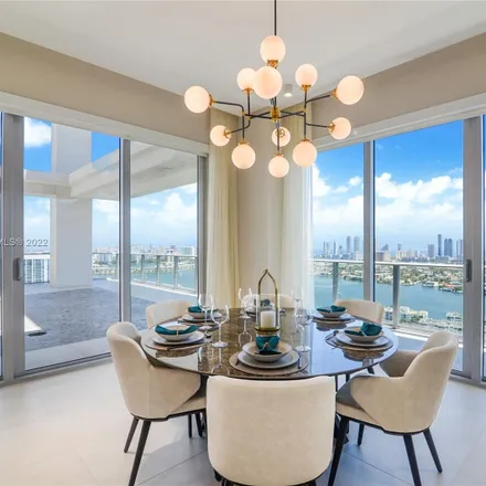 Image 2 - 16385 Biscayne Boulevard, North Miami Beach, FL 33160, USA - Condo for rent