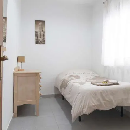 Image 9 - Blanco y Negro, Calle de Carlos Domingo, 28047 Madrid, Spain - Apartment for rent