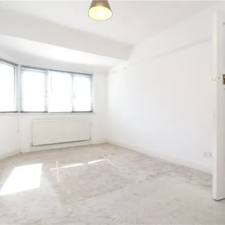 Rent this 4 bed apartment on Gunnersbury Avenue in London, W3 8LL