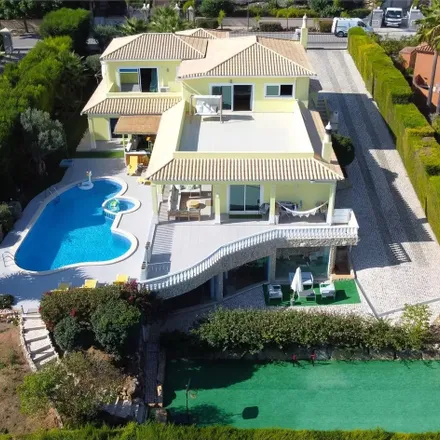 Buy this 6 bed house on Rua dos Passarinhos in 8600-281 Lagos, Portugal