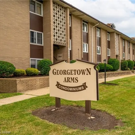 Buy this 1 bed condo on 10414 N Church Dr Apt 307 in Cleveland, Ohio
