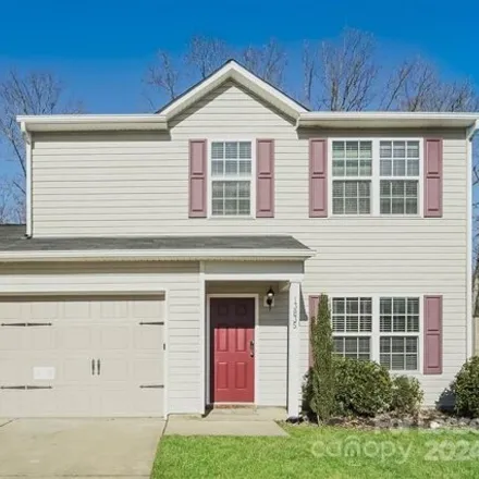 Rent this 3 bed house on 13835 Circle Drive in Charlotte, NC 28262