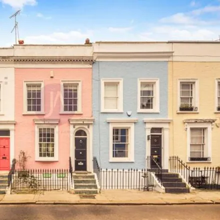 Rent this 4 bed townhouse on 27 Hillgate Place in London, W8 7ST