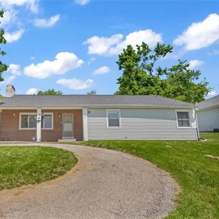 Buy this 3 bed house on White Oak Road Southeast in Cedar Rapids, IA 52403