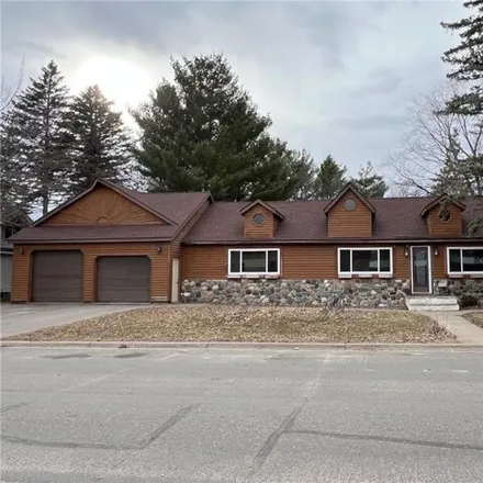 Buy this 5 bed house on 422 1st Avenue Northwest in Maple Leaf Court, Little Falls