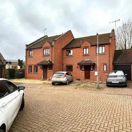 Buy this 5 bed house on Fishers Field in Buckingham, MK18 1SF