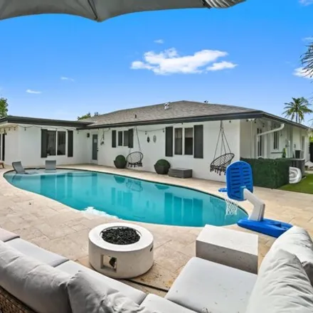 Image 2 - 1901 Northeast 56th Street, Imperial Point, Fort Lauderdale, FL 33308, USA - House for sale