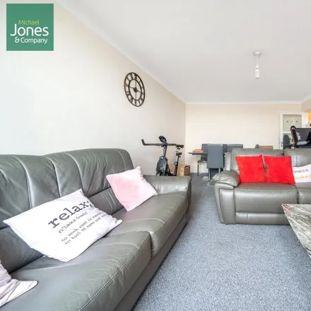 Image 2 - Francome House, Brighton Road, Lancing, BN15 8RP, United Kingdom - Apartment for rent