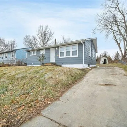 Image 2 - 298 West 15th St Place North, Newton, IA 50208, USA - House for sale