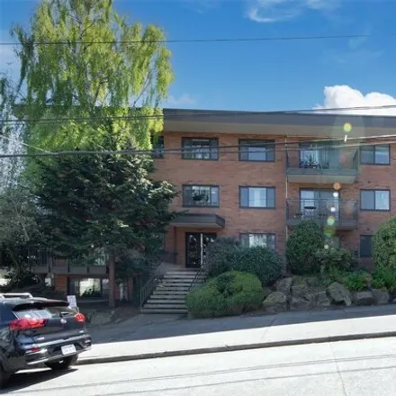 Buy this 2 bed condo on 905 North 73rd Street in Seattle, WA 98103