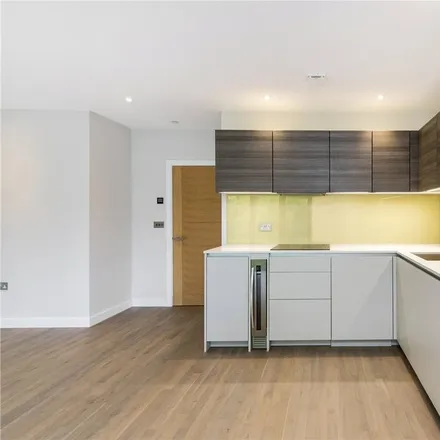 Image 7 - Osprey Court, 256 Finchley Road, London, NW3 7SW, United Kingdom - Apartment for rent