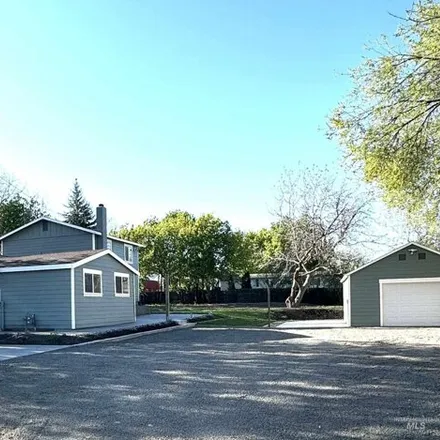 Buy this 5 bed house on 1432 Grelle Avenue in Lewiston, ID 83501