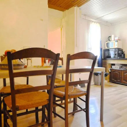 Rent this 2 bed apartment on 2 Chemin du Goutey in 33760 Targon, France