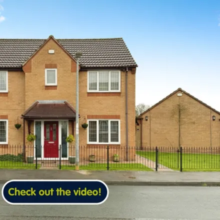 Buy this 4 bed house on Deer Park Way in East Riding of Yorkshire, HU17 8RN