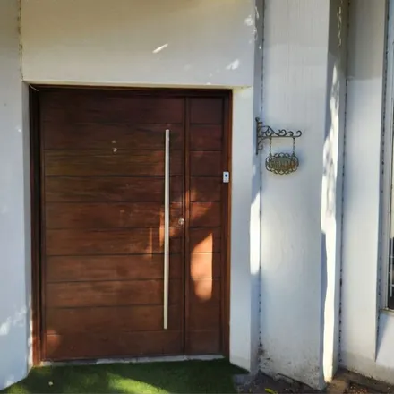 Rent this 4 bed apartment on Lemoenkloof Road in Drakenstein Ward 3, Paarl