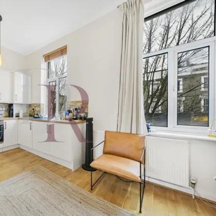 Image 4 - Petra, 386 Caledonian Road, London, N1 1DY, United Kingdom - Apartment for sale