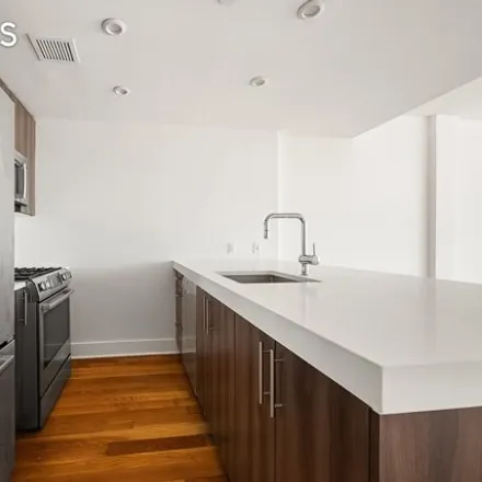 Image 3 - 47-28 11th St Unit 5C, New York, 11101 - Condo for rent