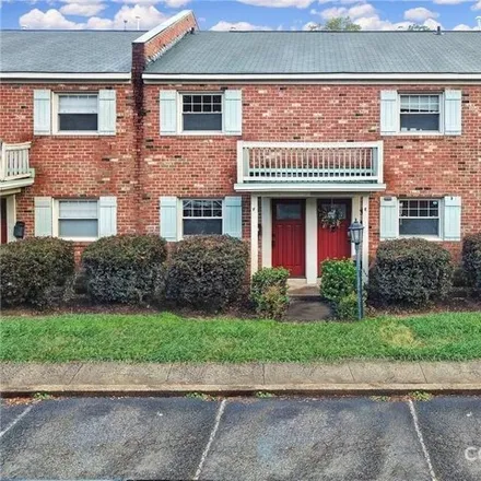 Rent this 2 bed condo on 1201 Green Oaks Ln in Charlotte, North Carolina