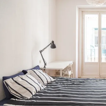 Rent this 7 bed room on Madrid in Tirso de Molina, Calle de la Espada