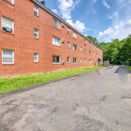 Rent this 2 bed apartment on 285 Westland Street in Hartford, CT 06112