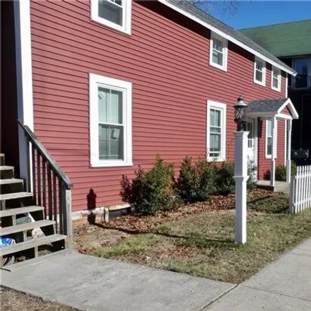 Rent this 1 bed house on 72 Main Street in Essex, Lower Connecticut River Valley Planning Region