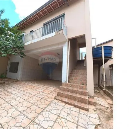 Buy this 3 bed house on Rua Vereador Lupércio Ortiz de Camargo in Centro, Araras - SP
