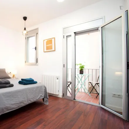Rent this 2 bed apartment on Carrer de la Lluna in 18, 08001 Barcelona