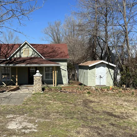 Buy this 3 bed house on 405 West Hill Street in Alpena, Boone County