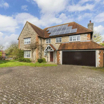 Buy this 5 bed house on 124 Denman's Lane in Cumnor, OX2 9PF