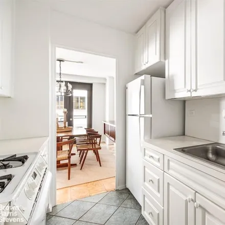 Image 5 - 165 WEST 66TH STREET 14A in New York - Apartment for sale