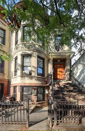 Image 2 - 453 45th Street, New York, NY 11220, USA - Townhouse for sale