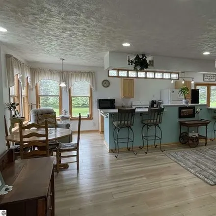Image 5 - 400 South Haskins Road, Boon, Boon Township, MI 49618, USA - House for sale