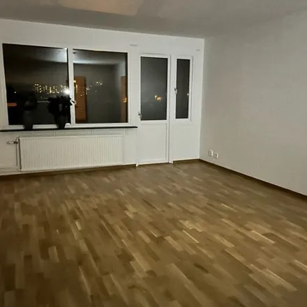 Rent this 4 bed apartment on Råbyvägen 23a in 224 58 Lund, Sweden