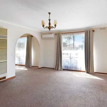 Image 2 - Iona Drive, Sebastopol VIC 3356, Australia - Apartment for rent