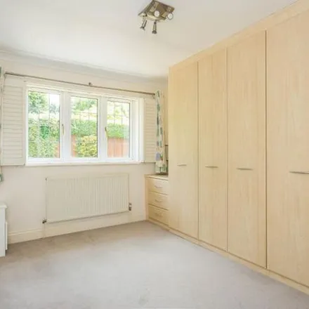 Image 7 - Harefield West / Belfry Avenue, Shelley Lane, London, UB9 6HP, United Kingdom - Apartment for rent