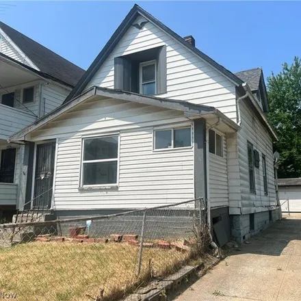 Image 2 - 720 E 127th St, Cleveland, Ohio, 44108 - House for sale