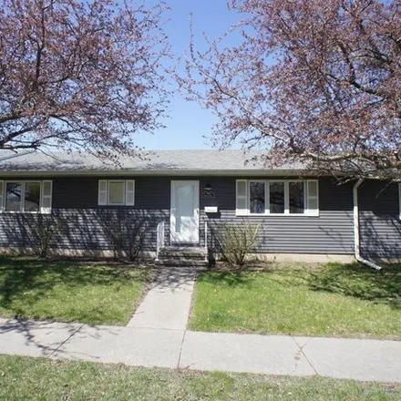 Buy this 2 bed house on 1501 Beach Street in Webster City, IA 50595
