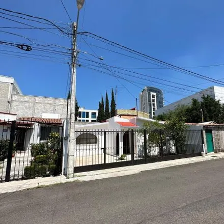 Buy this 4 bed house on Avenida Corregidora 909 in Delegación Epigmenio González, 76140 Querétaro