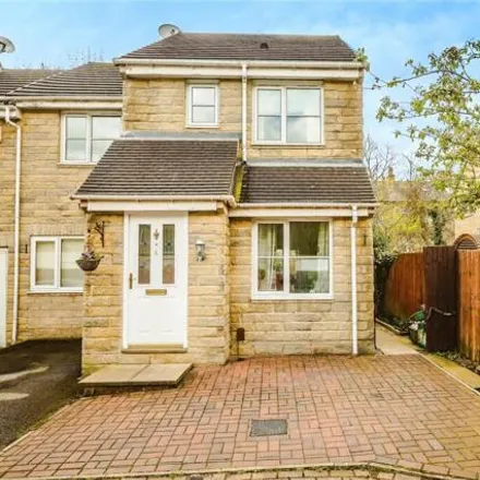 Buy this 4 bed house on Middlemost Close in Huddersfield, HD2 2PU
