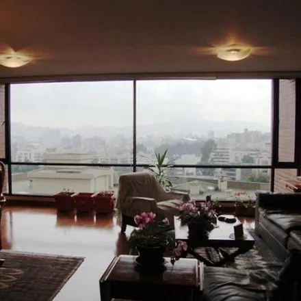 Buy this 3 bed apartment on Hidalgo de Pinto N40-352 in 170104, Quito