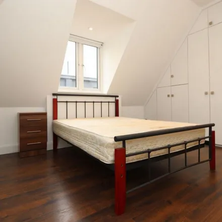 Rent this 3 bed apartment on Bounds Green Court in Bounds Green Road, London
