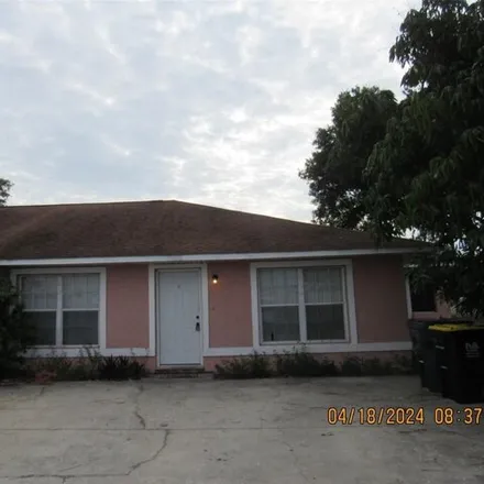 Rent this 2 bed house on 610 2nd Avenue in Waverly, Polk County