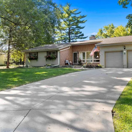 Image 2 - 5735 North Woodlawn Court, Keller, Peoria, IL 61614, USA - House for sale