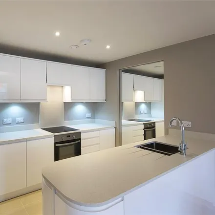 Rent this 2 bed apartment on Grove End Gardens in 33 Grove End Road, London