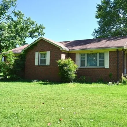 Image 1 - 3011 Lights Chapel Road, Greenbrier, Robertson County, TN 37073, USA - House for sale