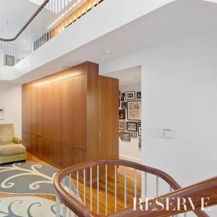 Image 6 - 304 West 18th Street, New York, NY 10011, USA - House for sale
